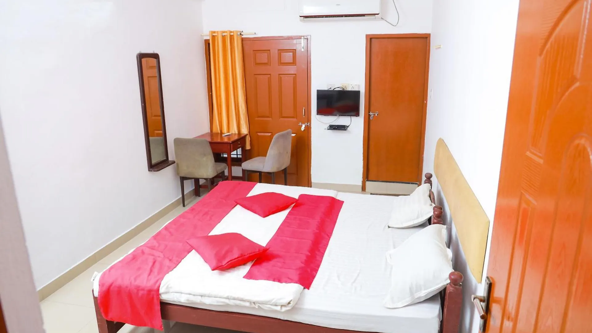 אתר נופש מלון Kochi Bright Residency